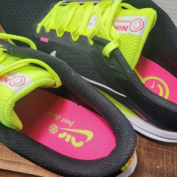 NIKE - Air Winflo 10 Men's Running Shoes - Size: 11 - Picture 2 of 15